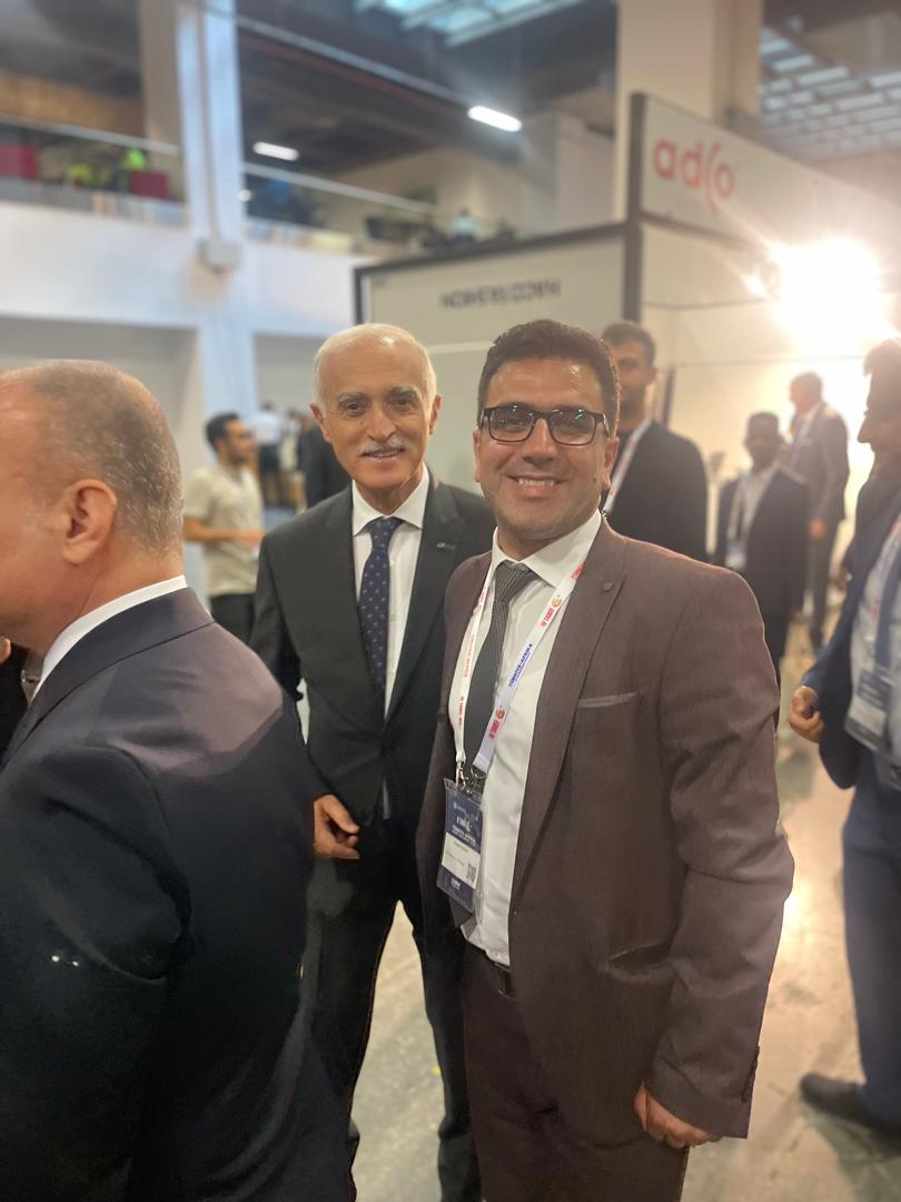 Hüsnü Özden avec le président de DEİK, M. Nail Olpak